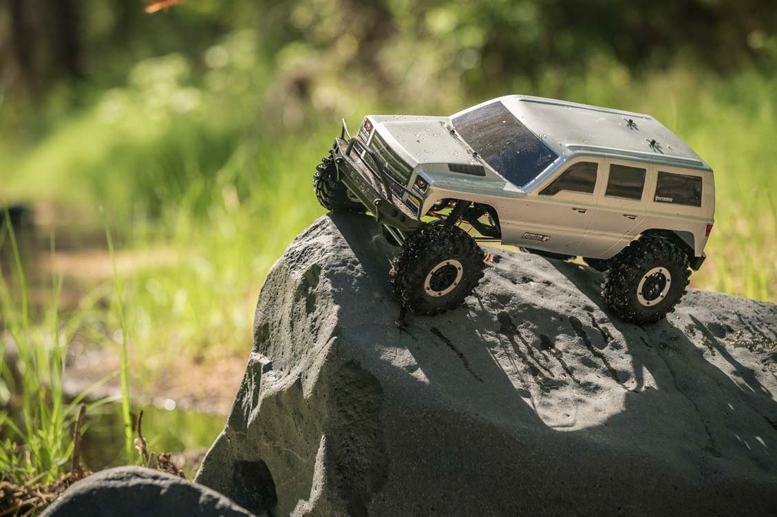 Redcat Everest Gen7 Sport RC Crawler - 1:10 Brushed Rock Crawler -  Silver view 9