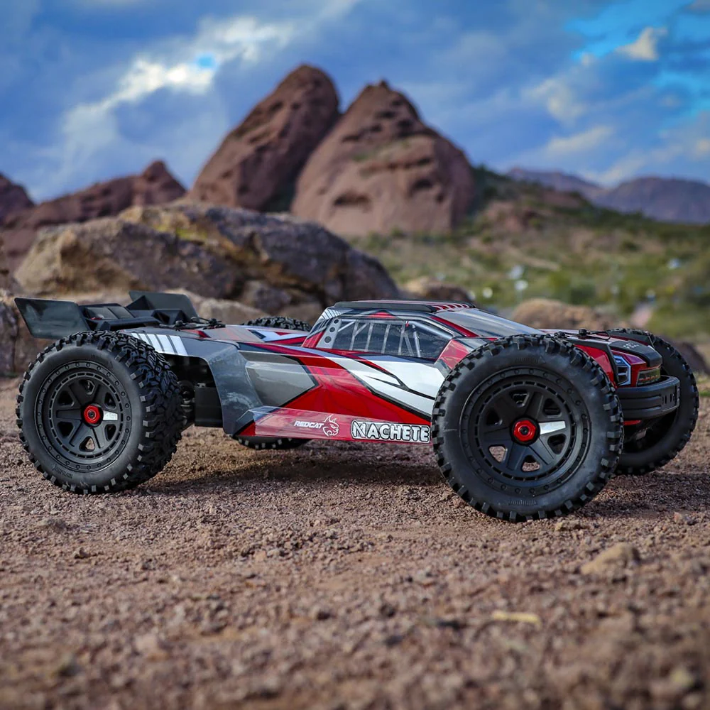 Machete 4S 1/6 scale Brushless Monster Truck view 14